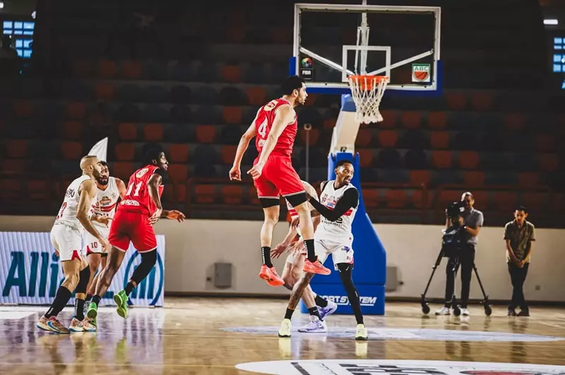 سلة الأهلي و الزمالك